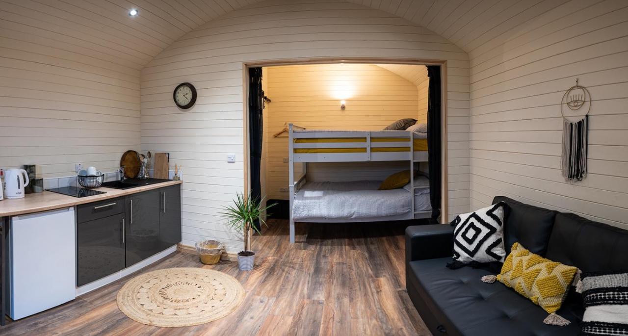 The Buzzard - 6 Person Family Glamping *